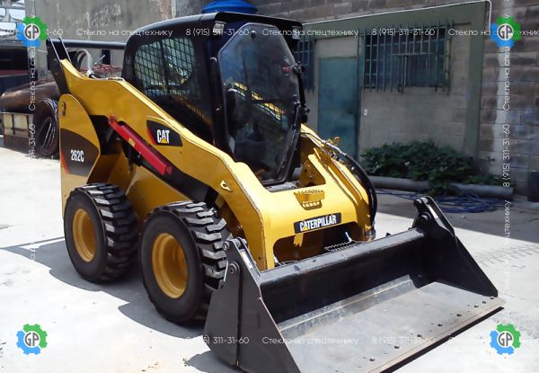Колёсный мини-погрузчик Caterpillar 262C