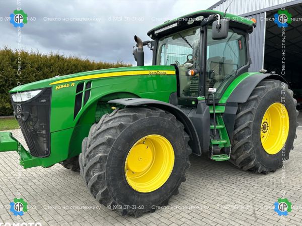 Трактор John Deere 8335R
