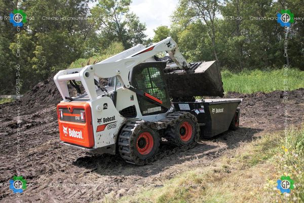 Колёсный мини-погрузчик Bobcat S740