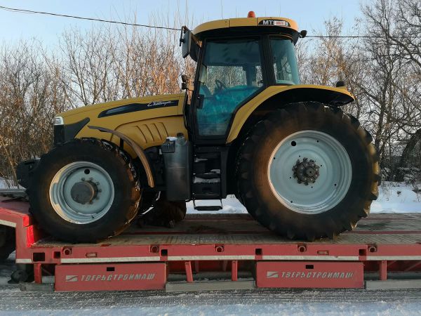 Трактор Challenger 585